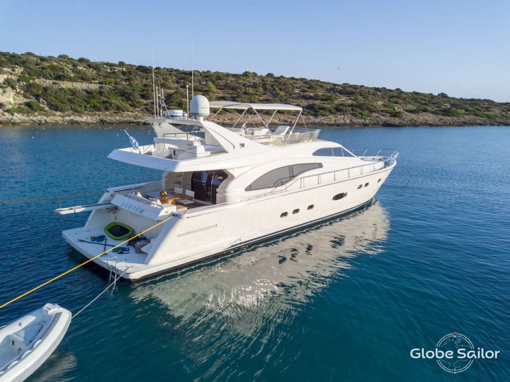 Luxury Yacht Ferretti 68