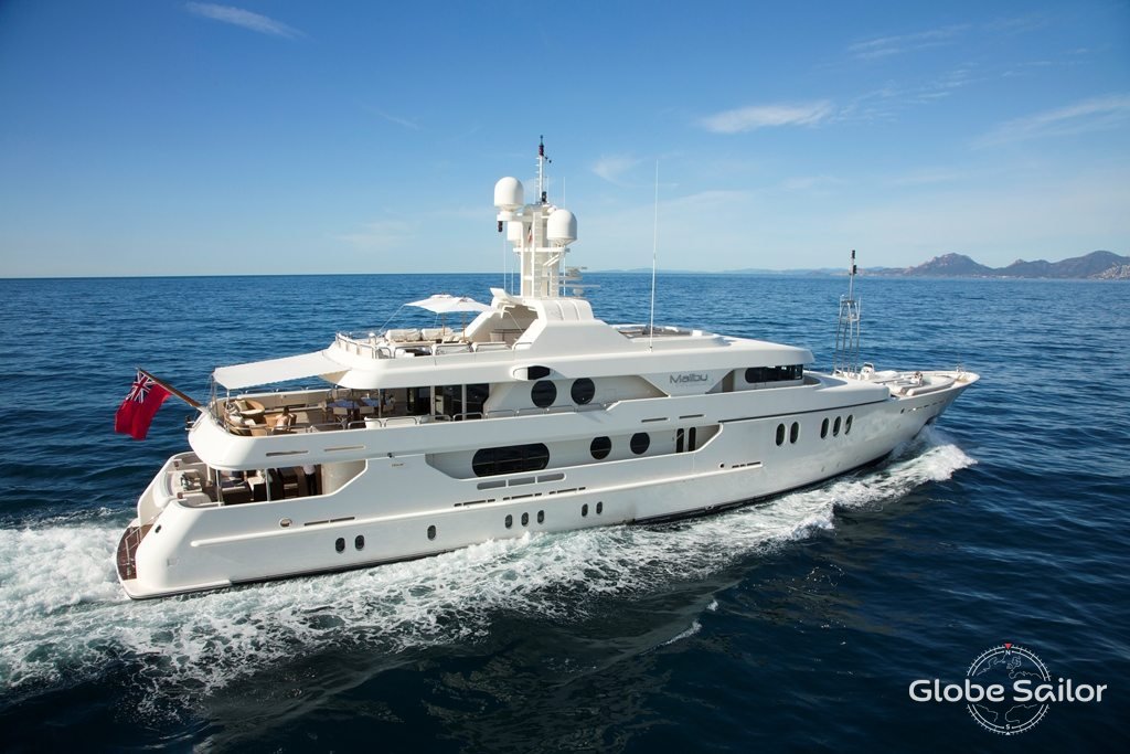 Luxury Yacht Sunseeker 131