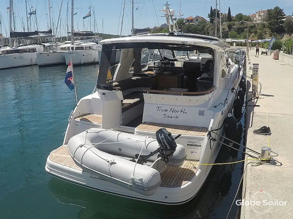 Barca a motore Marex 360 Cabriolet Cruiser