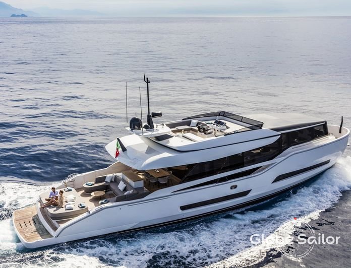 Luxury Yacht Isa 86