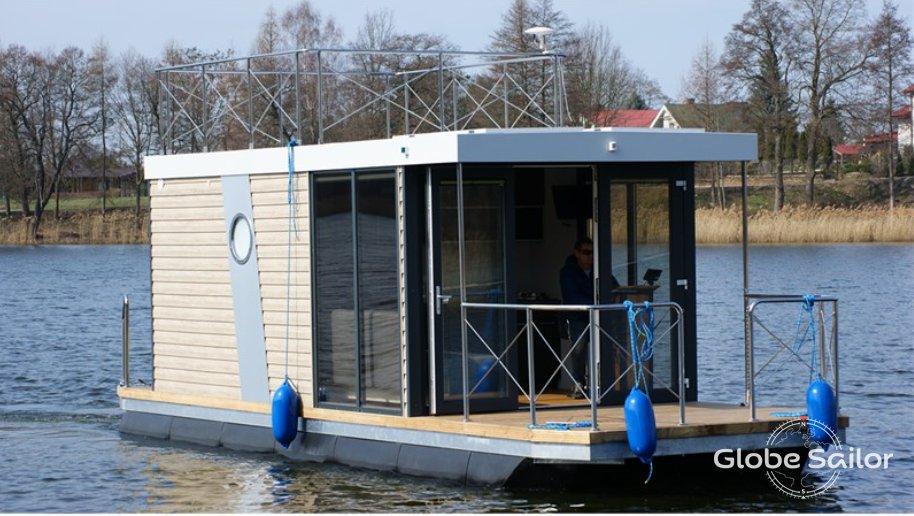 Houseboat Campi 300