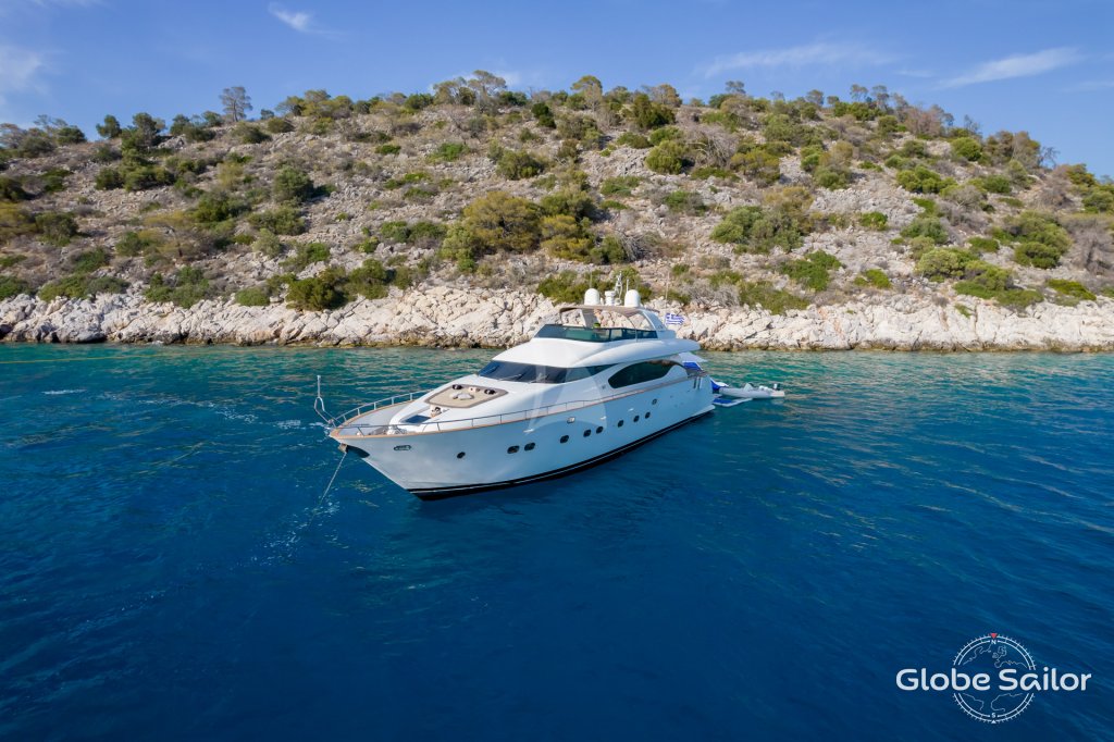 Luxury Yacht Maiora 24