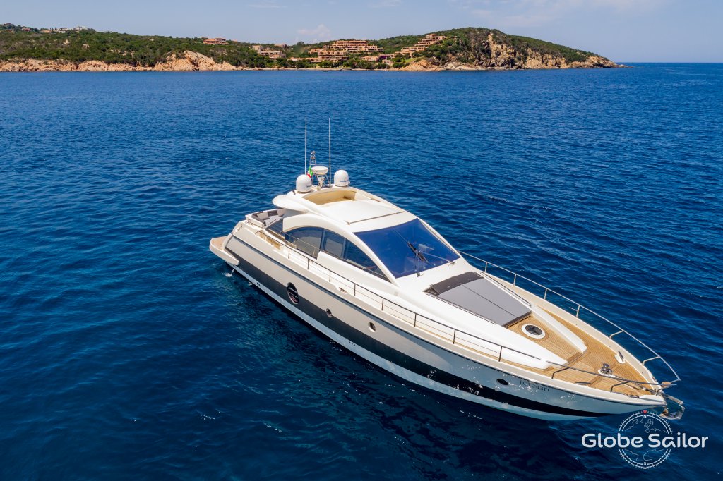 Luxury Yacht Aicon 62