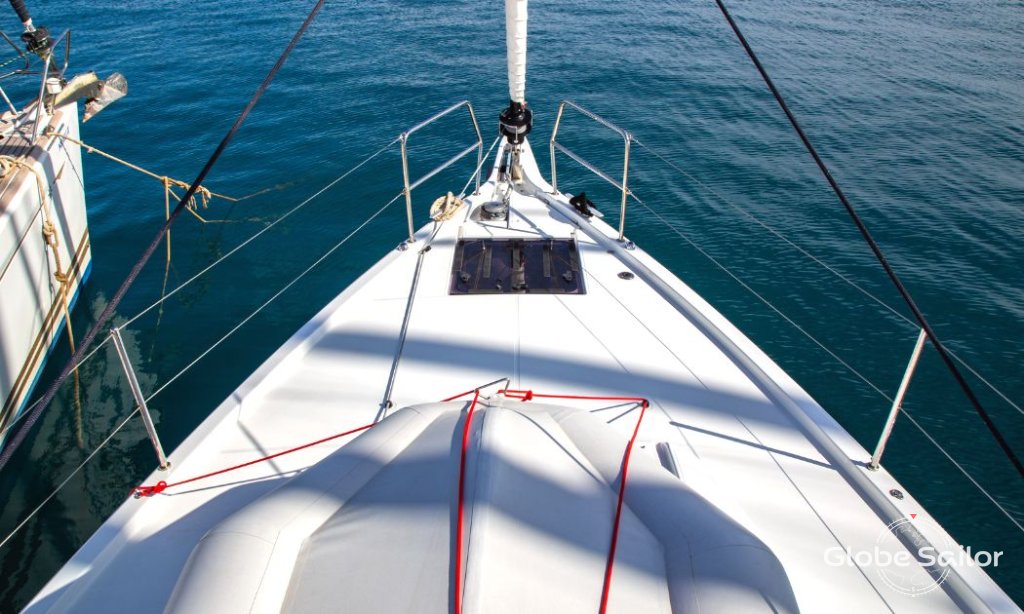 Sailboat Sun Odyssey 490