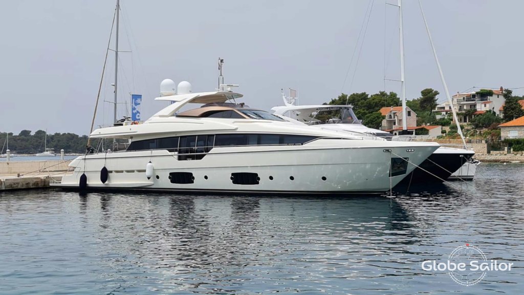 Yacht Ferretti 960