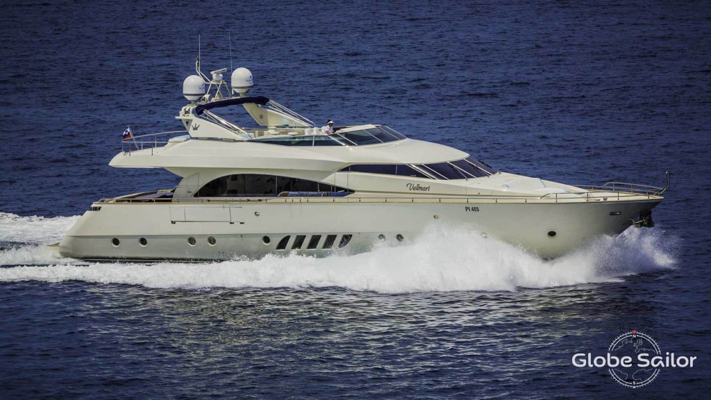 Luxury Yacht Dominator 86