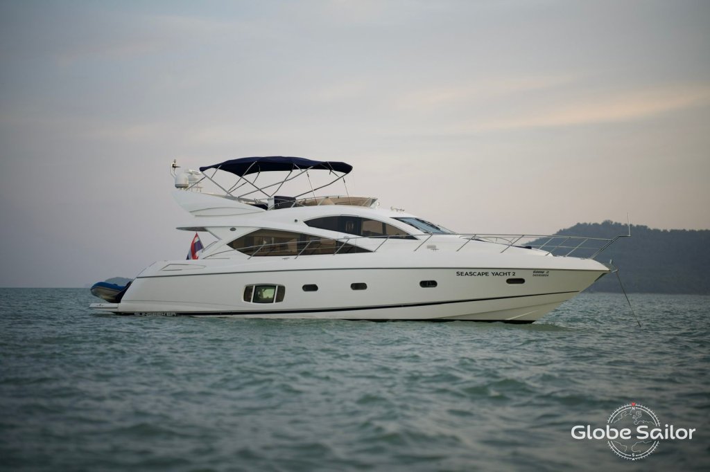 Luxury Yacht Manhattan 60