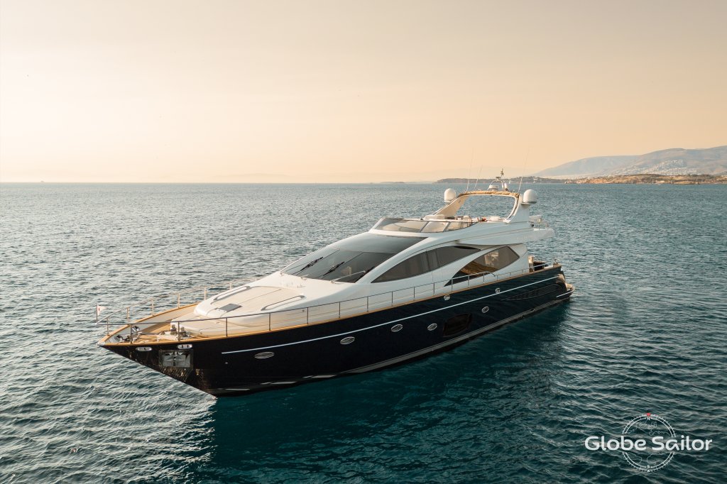 Luxury Yacht Riva Opera 85