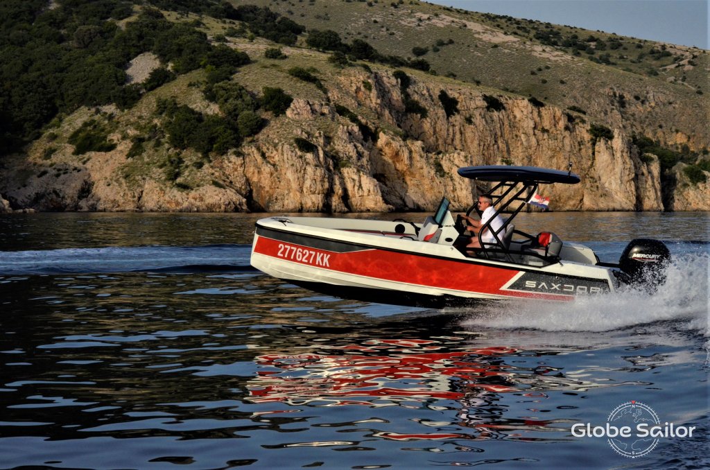 Motor boat Saxdor 200 Pro Sport