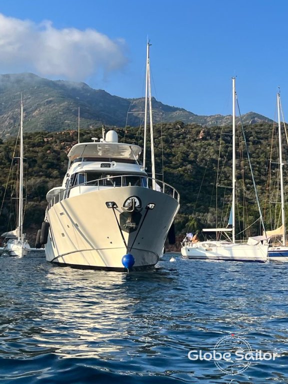 Luxury Yacht Mondo Marine 24