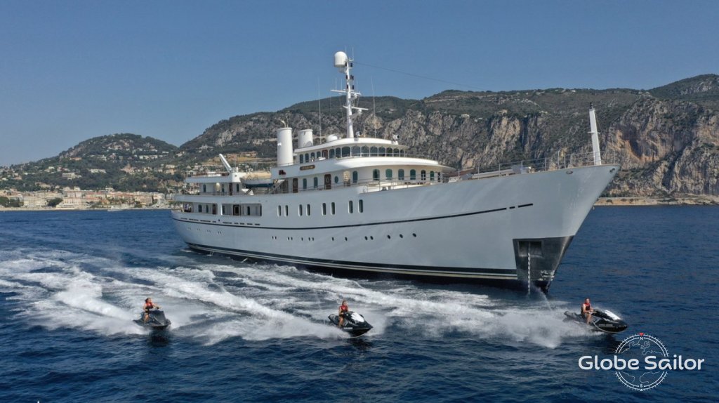Luxury Yacht Sherakhan