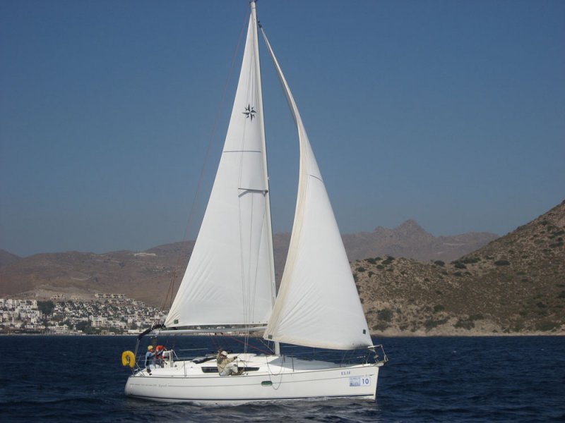 Sailboat Sun Odyssey 32i