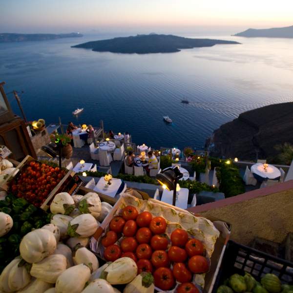 A magnificent view from the Santorini caldera!