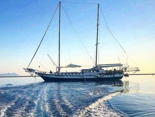 From Sicily to the Aeolian Islands aboard Kaptan Yilmaz