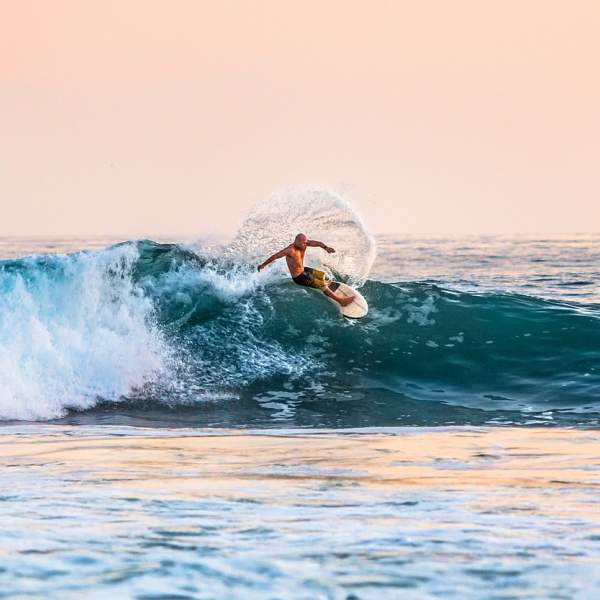 Photo Cruise & Surf in the Maldives