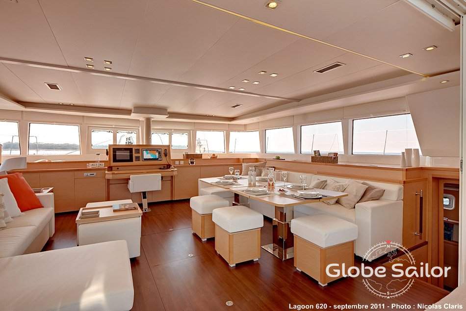 Spacious saloon with panoramic ocean view