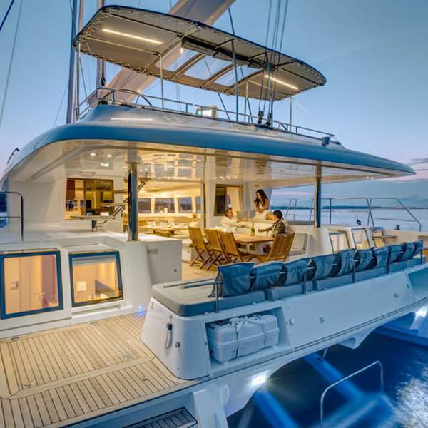 A catamaran that is both high-performance and modern