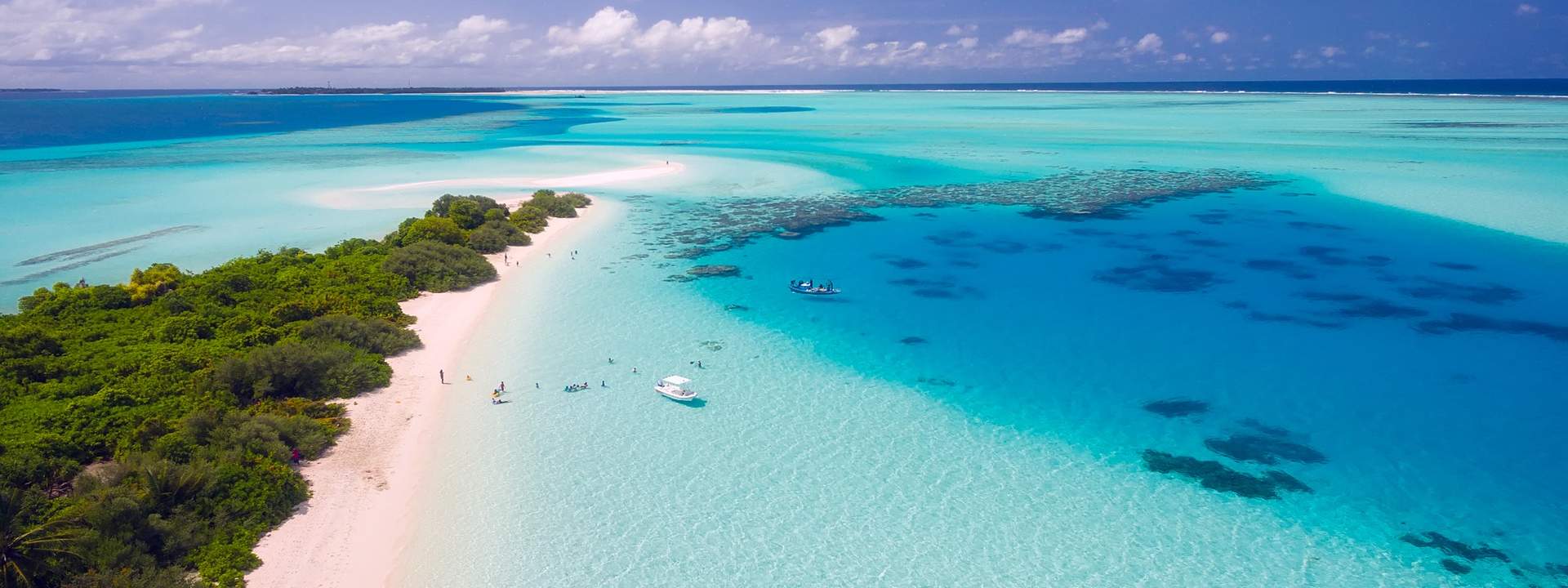 Esplorate il paradiso tropicale delle Maldive in catamarano