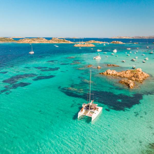 Photo De la Sardaigne à la Corse en catamaran