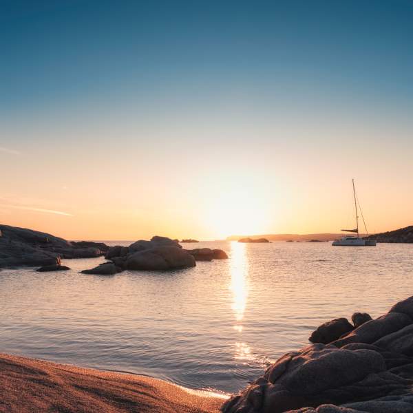 Photo De la Sardaigne à la Corse en catamaran