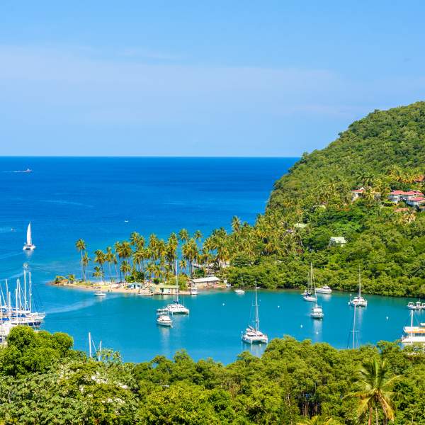 Die schönste Bucht der Grenadinen: Marigot Bay