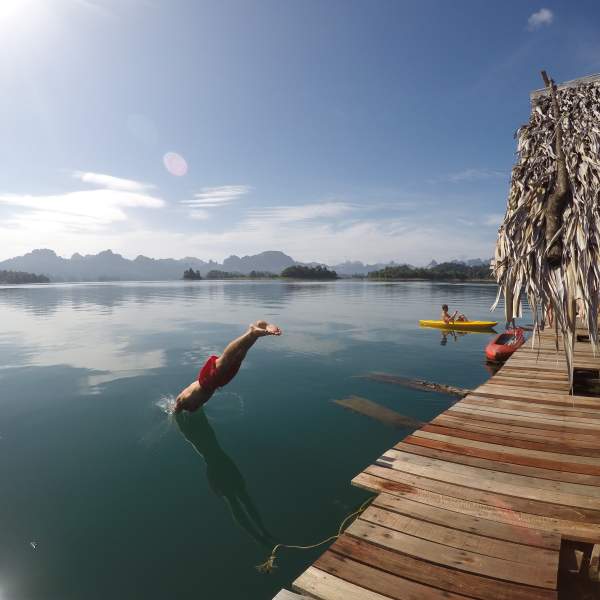 Plongez dans le lac Cheow Lan