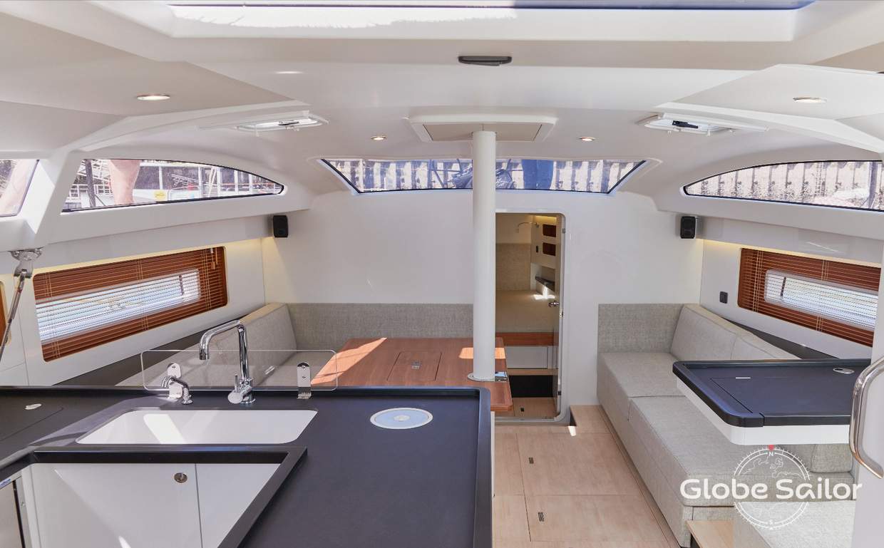 A boat that perfectly combines comfort and performance at sea