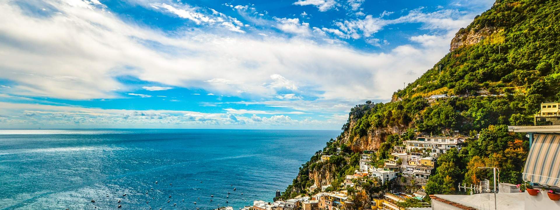 Segeln Sie von Neapel über Capri an der Amalfi-Küste entlang