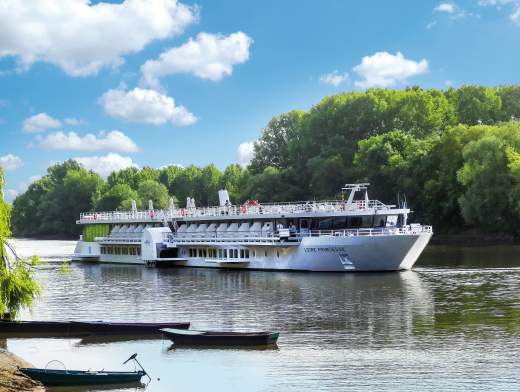 River cruise on the Loire