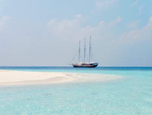 Gulet cabin cruise in the Maldives