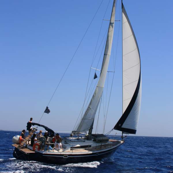Photo Sailing Cruise and Yoga in the Cyclades