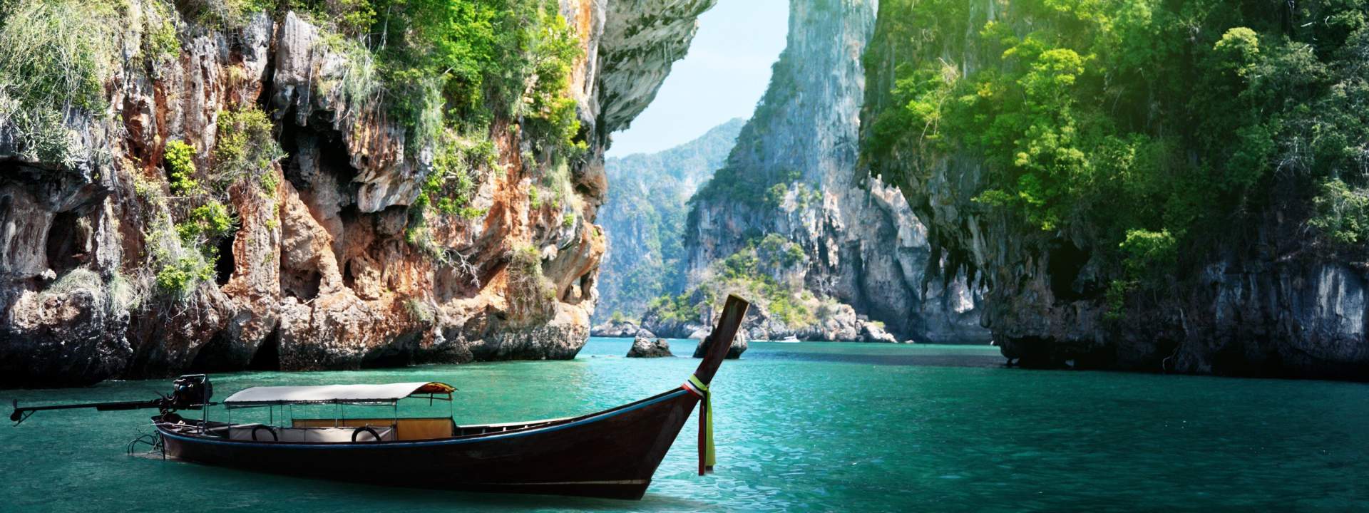 La Tailandia a bordo di un catamarano con cabina in esclusiva