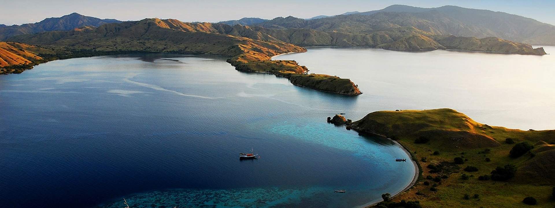 Discover the Komodo National Park on a sailing boat