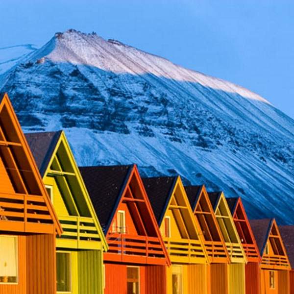 The coloured houses of Longyearbyen