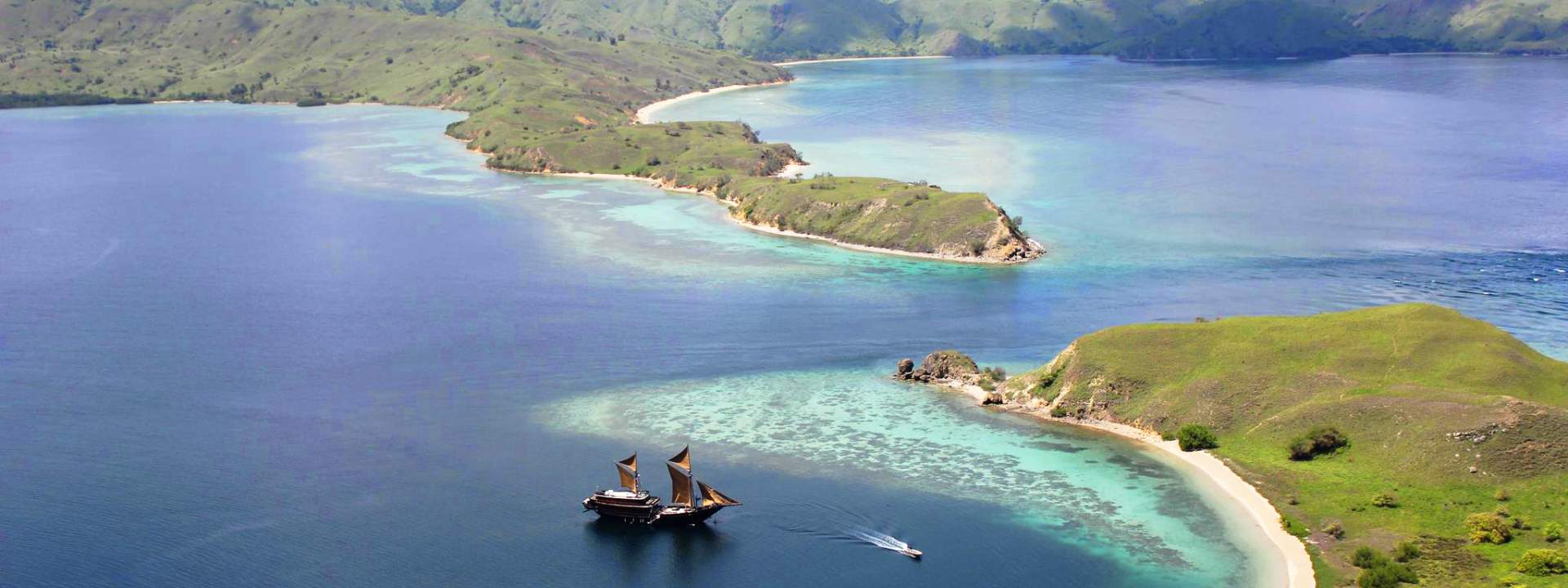 Private Cruise on a Traditional sailing boat in Komodo