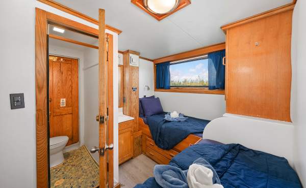 Standard Twin Cabin