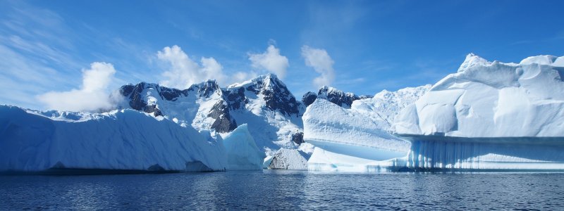 Yacht charter Antarctica