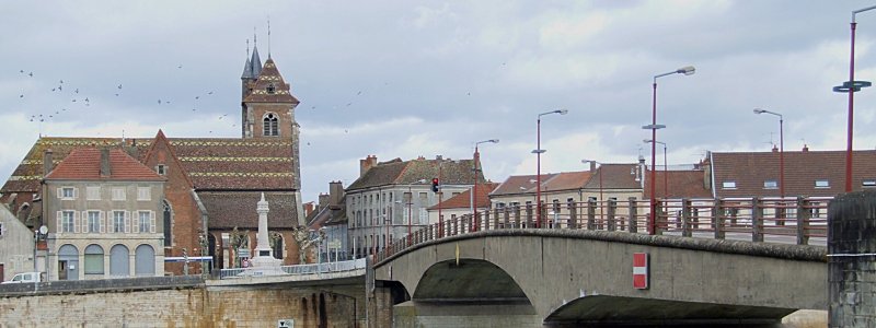 Location bateau Saint-Jean-de-Losne