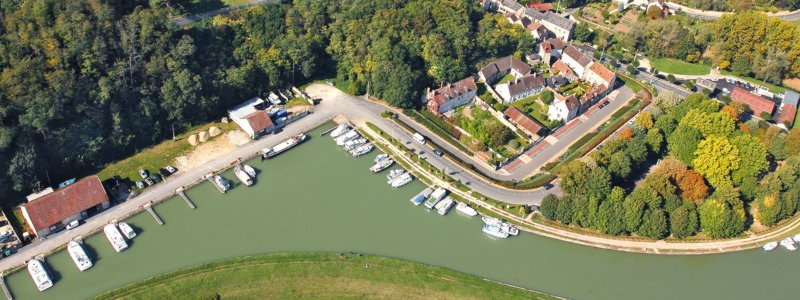 Houseboat charter Châtillon-sur-Loire