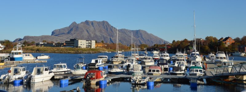 Catamaran charter Herøy Båtforening Marina