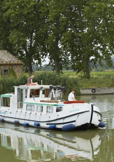 Houseboat charter Hérault